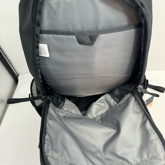 New THE NORTH FACE Crestone BACKPACK NFOA52S8JK3 BLACK - Picture 11 of 15
